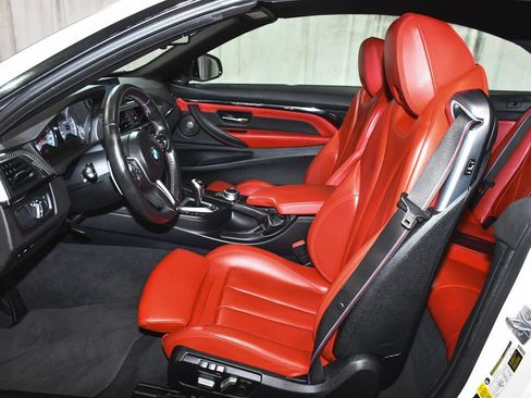 Used 2019 BMW M4 Convertible w/ Competition Package RWD image 50