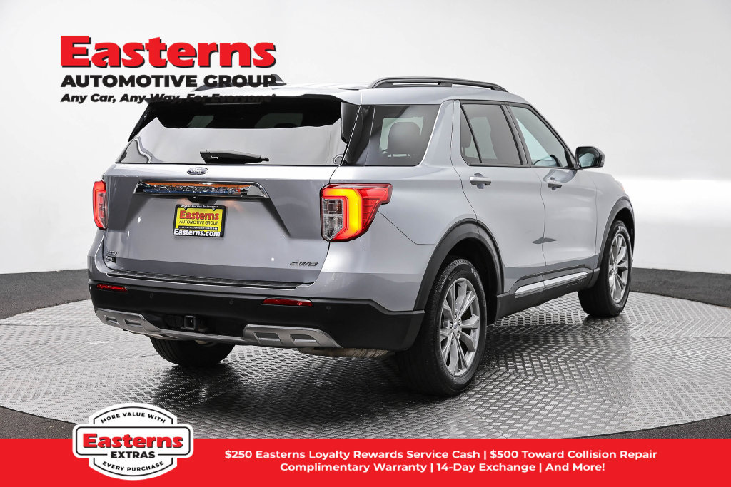 Used 2023 Ford Explorer XLT w/ Equipment Group 202A AWD/4WD image 6