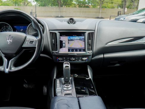 Used 2019 Maserati Levante S image 15