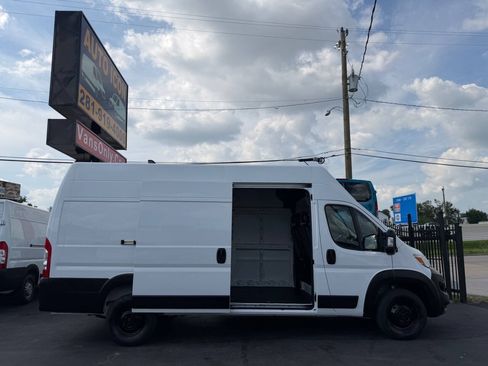 Used 2023 RAM ProMaster 3500 w/ Lane Management Group FWD image 4