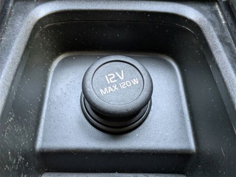 Certified 2024 Volvo XC90 B6 Ultimate w/ Lounge Package image 33