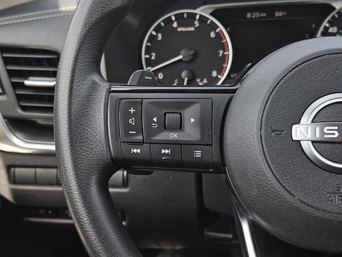 Used 2023 Nissan Rogue SV AWD/4WD image 15