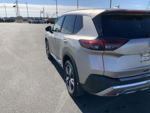 Used 2023 Nissan Rogue Platinum image 19