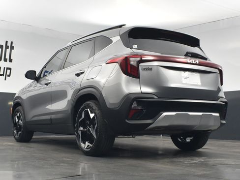 Used 2024 Kia Seltos EX FWD image 20