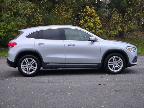 Used 2023 Mercedes-Benz GLA 250 4MATIC image 9