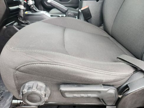 Used 2023 Jeep Gladiator Sport image 11