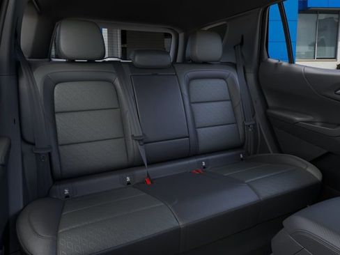 New 2026 Chevrolet Equinox LT w/ Convenience Package II FWD image 17