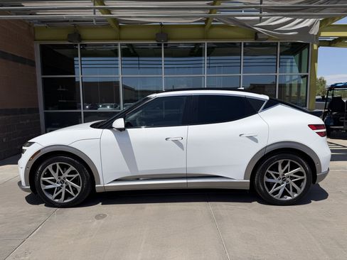 Used 2023 Genesis GV60 Advanced AWD/4WD image 7