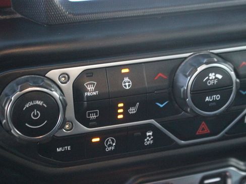 Used 2021 Jeep Gladiator Rubicon AWD/4WD image 27