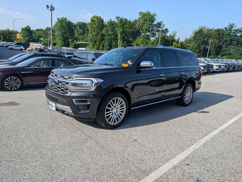 Certified 2022 Ford Expedition Max Platinum AWD/4WD image 2