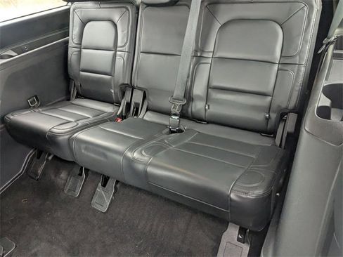 Used 2021 Lincoln Navigator Reserve image 21