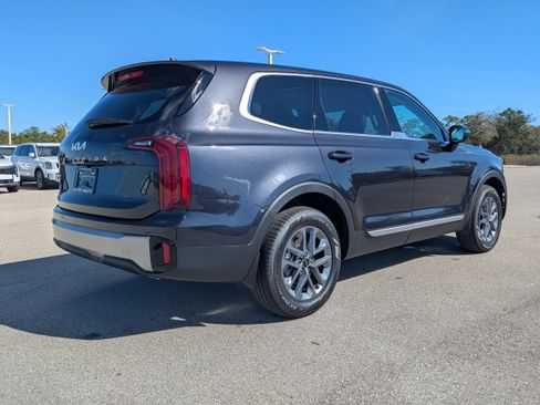 New 2025 Kia Telluride LX image 5