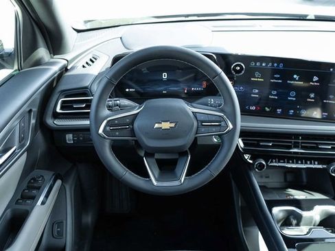 New 2026 Chevrolet Traverse LT image 17