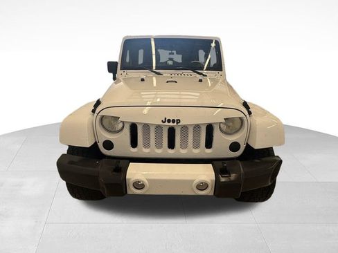 Used 2012 Jeep Wrangler Unlimited Sahara AWD/4WD image 5