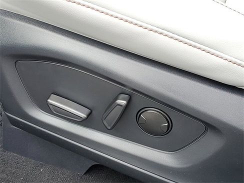 New 2026 Ford Explorer Active w/ Active Comfort Package image 11