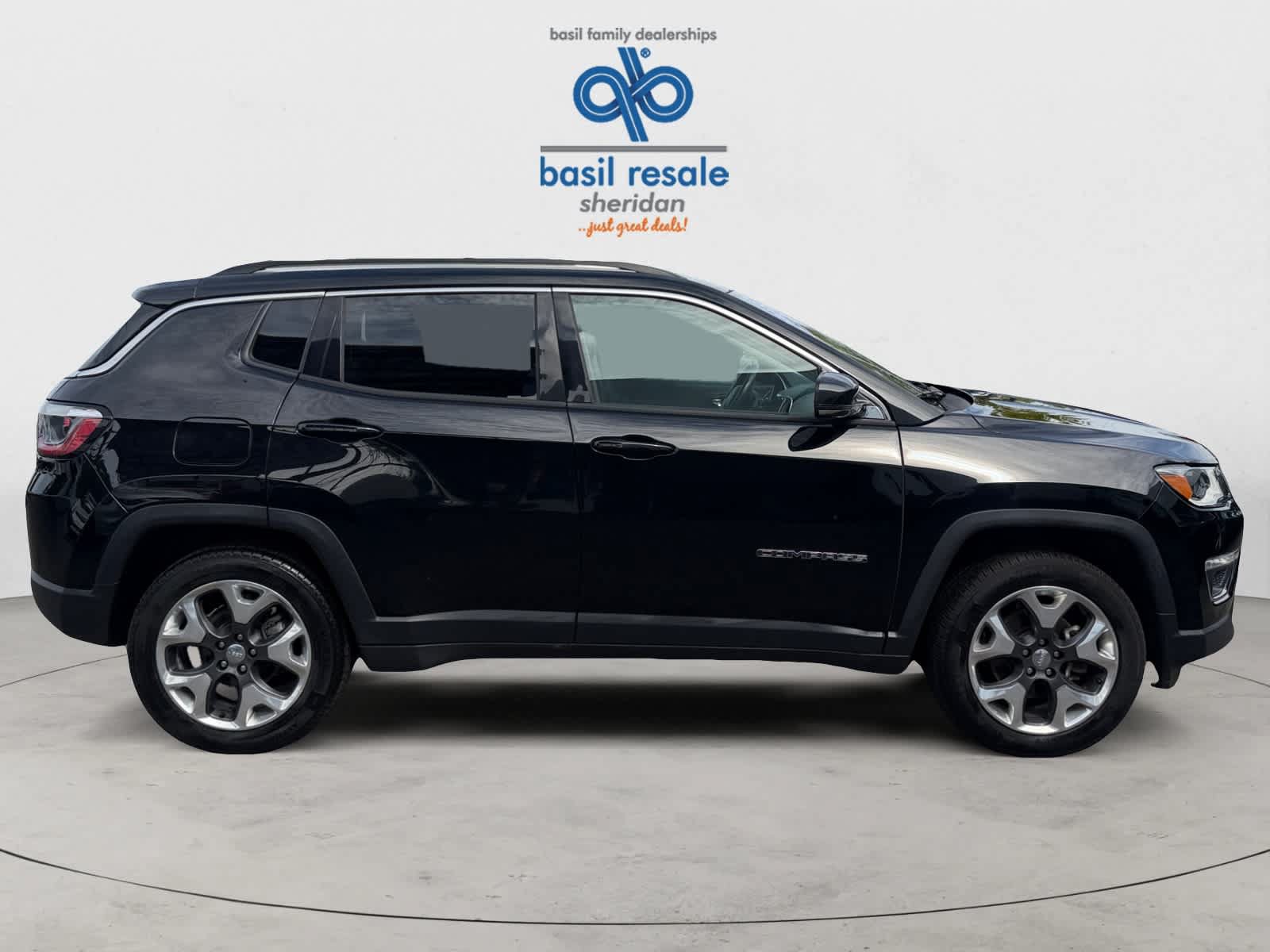 Used 2018 Jeep Compass Limited w/ Navigation Group AWD/4WD image 8