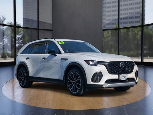 Certified 2025 MAZDA CX-70 Plug-In Hybrid w/ Premium Pkg image 2