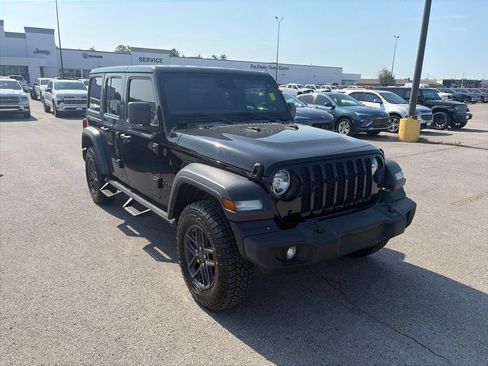 Used 2024 Jeep Wrangler Unlimited Sport AWD/4WD image 8