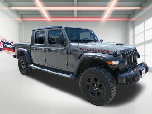 Used 2022 Jeep Gladiator Mojave w/ Cold Weather Group AWD/4WD image 4