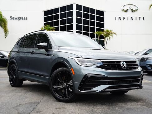 Used 2024 Volkswagen Tiguan SE R-Line FWD image 1