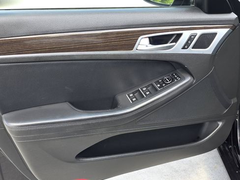 Used 2018 Genesis G80 3.8 RWD image 14
