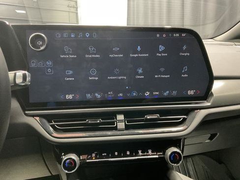 Used 2025 Chevrolet Equinox EV RS w/ Convenience Package II FWD image 23