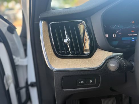 New 2026 Volvo XC60 T8 Plus w/ Protection Package Premier image 29