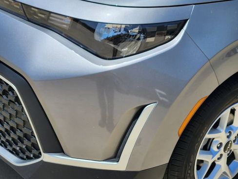 Certified 2025 Kia Soul LX w/ LX Technology Package FWD image 9