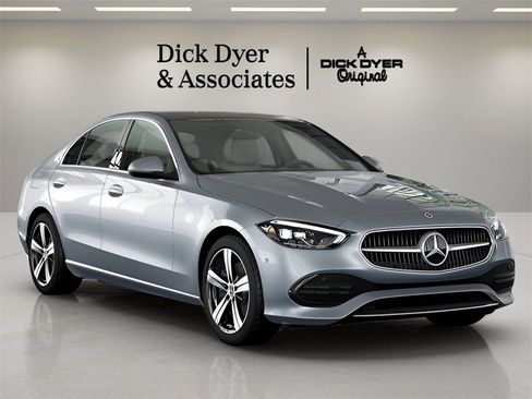 Used 2025 Mercedes-Benz C 300 Sedan image 36