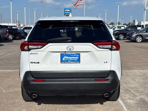 Used 2024 Toyota RAV4 LE FWD image 11
