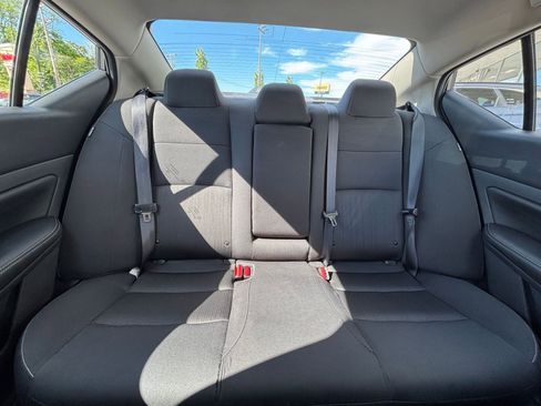Used 2025 Nissan Altima 2.5 SV FWD image 33