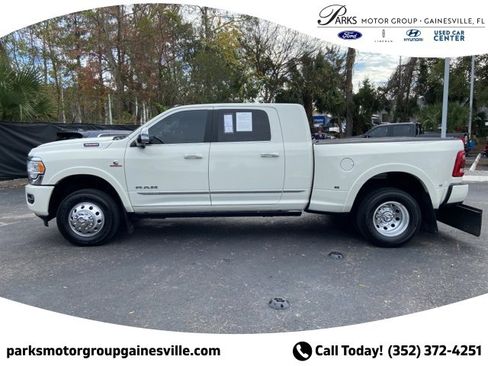 Used 2022 RAM 3500 Limited image 7