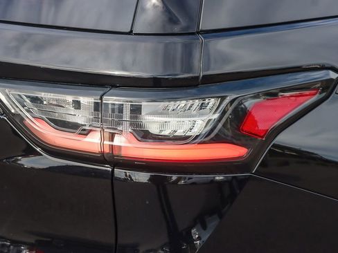 Used 2020 Chevrolet Traverse Premier w/ Redline Edition image 8