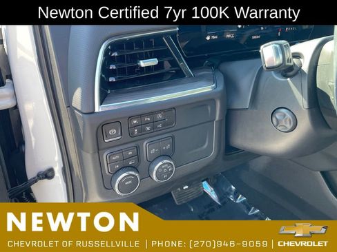Used 2025 Chevrolet Tahoe Premier AWD/4WD image 6