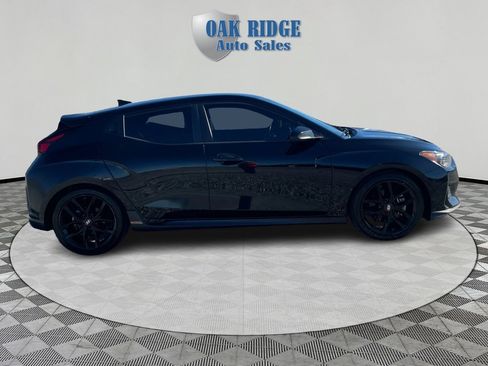 Used 2019 Hyundai Veloster Turbo R-Spec image 4