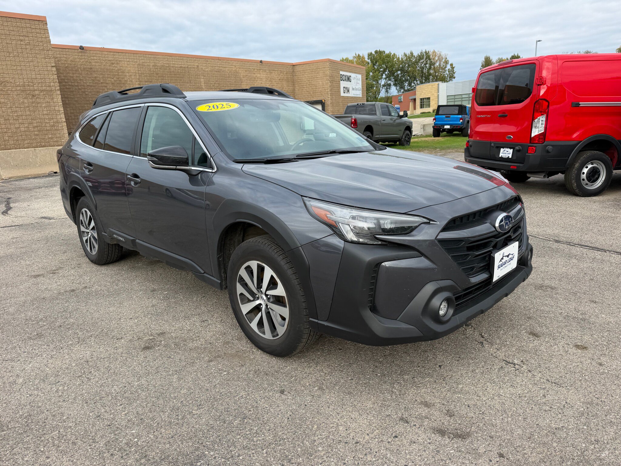 Used 2025 Subaru Outback Premium w/ Popular Package #1A AWD/4WD image 2