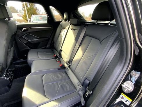 Certified 2025 Audi Q3 2.0T Premium w/ Convenience Package image 20