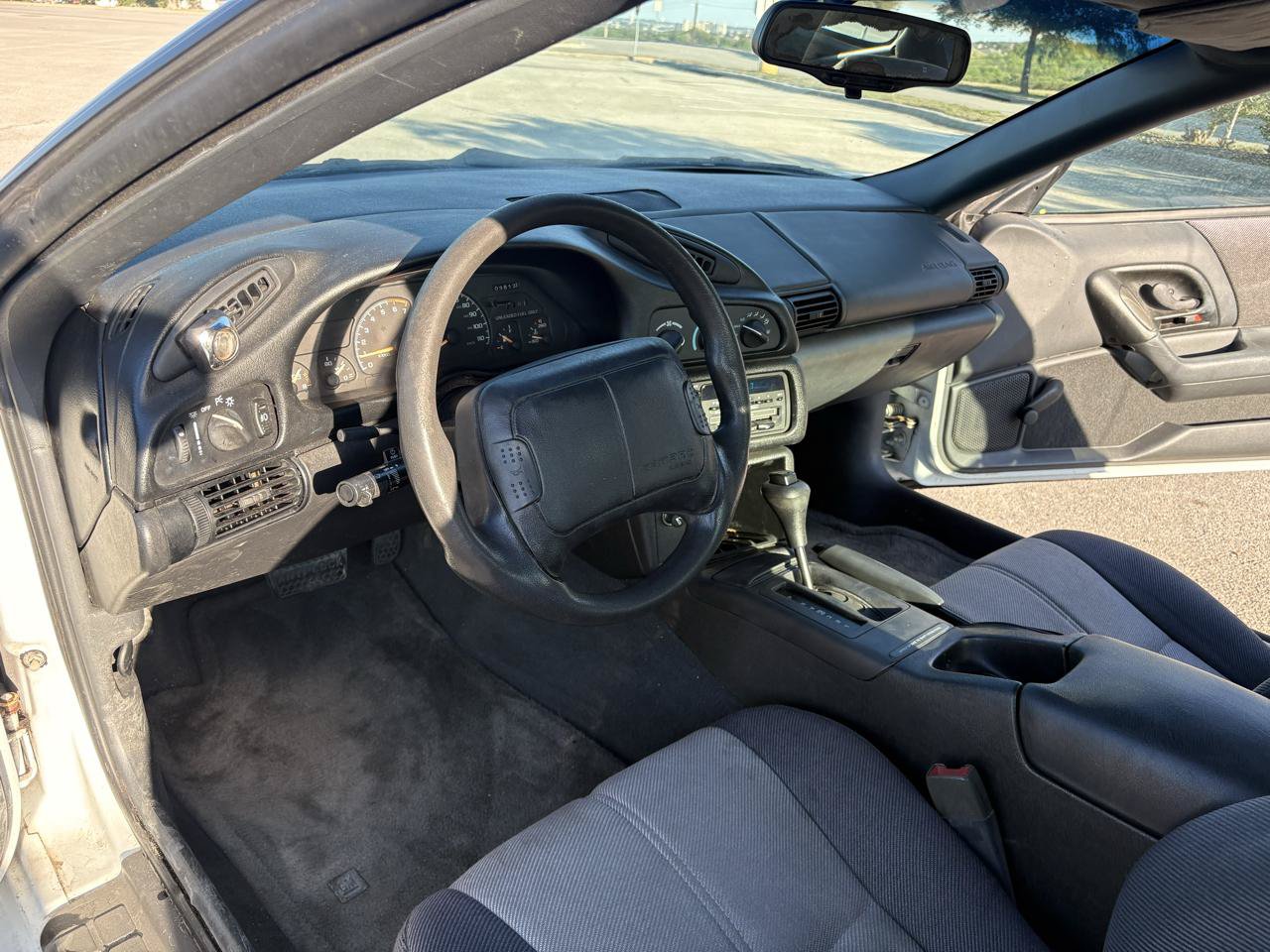 Used 1995 Chevrolet Camaro LT RWD image 28