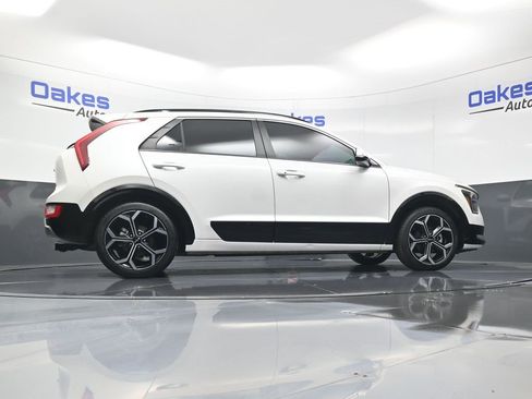 Certified 2023 Kia Niro EX Touring image 45