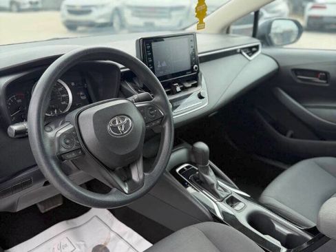 Used 2022 Toyota Corolla LE image 10