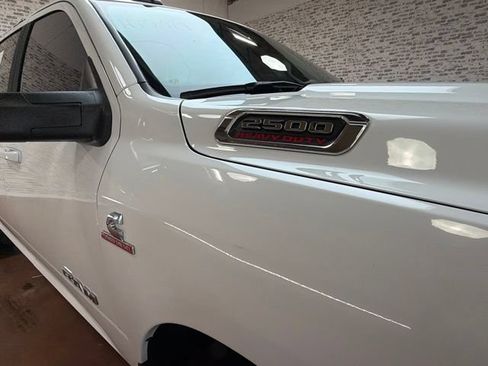 Used 2024 RAM 2500 Laramie AWD/4WD image 9