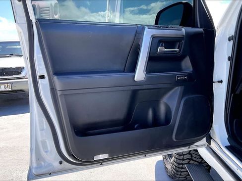Used 2021 Toyota 4Runner Limited RWD image 27