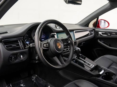 Used 2022 Porsche Macan S image 18
