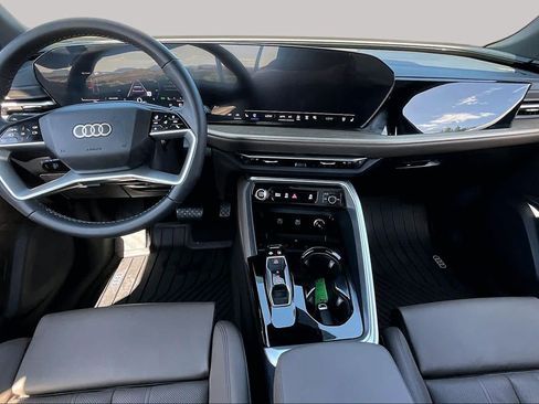 Used 2025 Audi Q5 Premium Plus AWD/4WD image 16