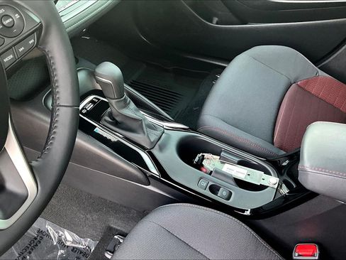Used 2025 Toyota Corolla SE FWD image 14