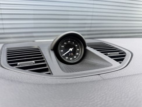 Certified 2025 Porsche Panamera 4 E-Hybrid AWD/4WD image 27