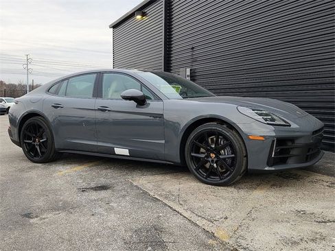 New 2026 Porsche Panamera 4 E-Hybrid image 9