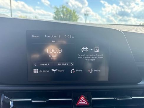 Certified 2025 Kia Niro LX FWD image 22