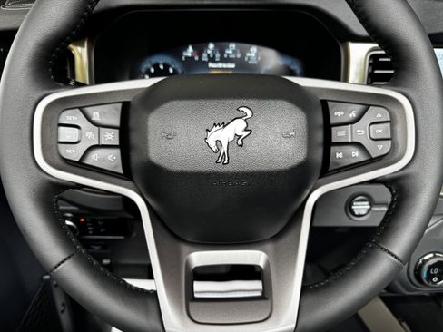 Used 2025 Ford Bronco Outer Banks image 50