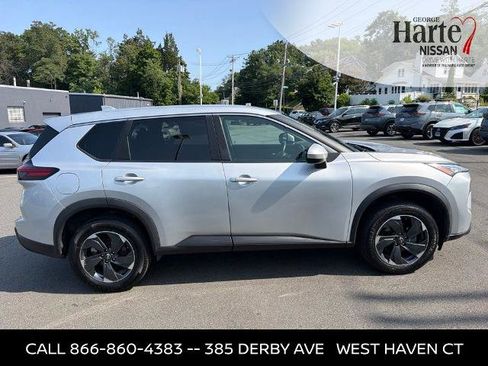 Certified 2024 Nissan Rogue SV AWD/4WD image 10